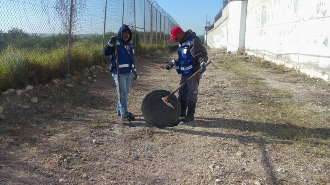 Comapa trabaja con equipo vactor