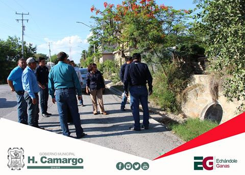 Supervisan obra en Camargo