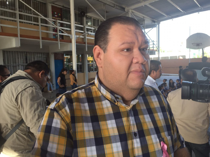 Retirarán a ambulantes que invaden calles y banquetas