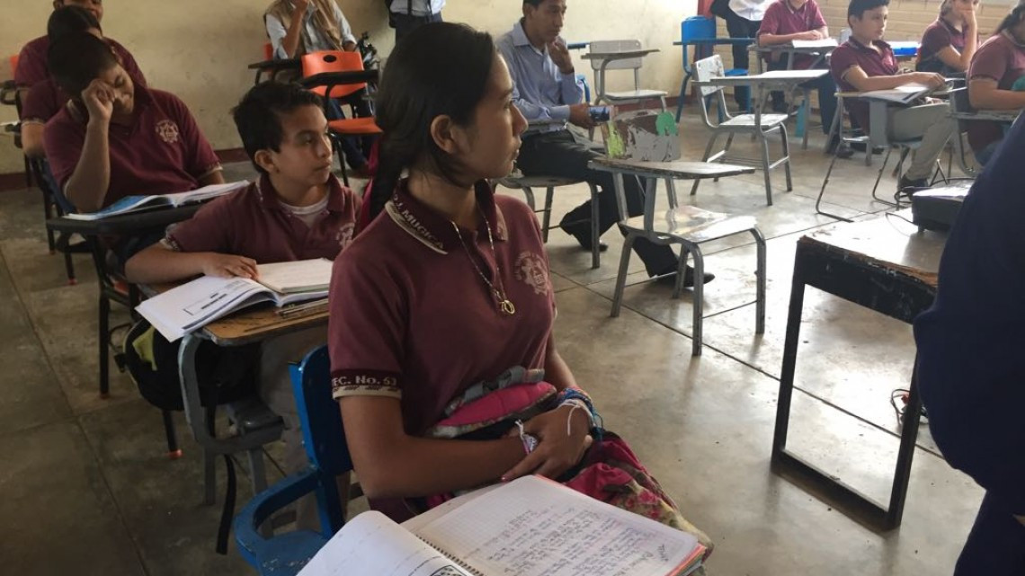 Continúan recepcionando solicitudes para becas en educación básica en el CREDE