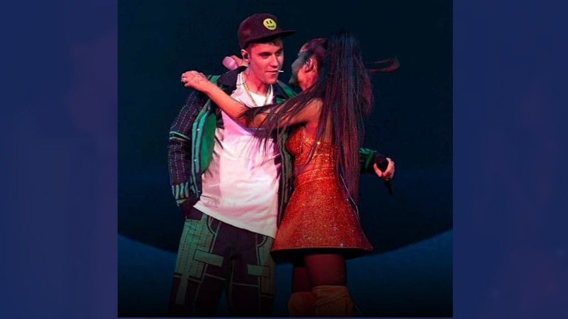 Ariana Grande cantó con Justin Bieber en Coachella
