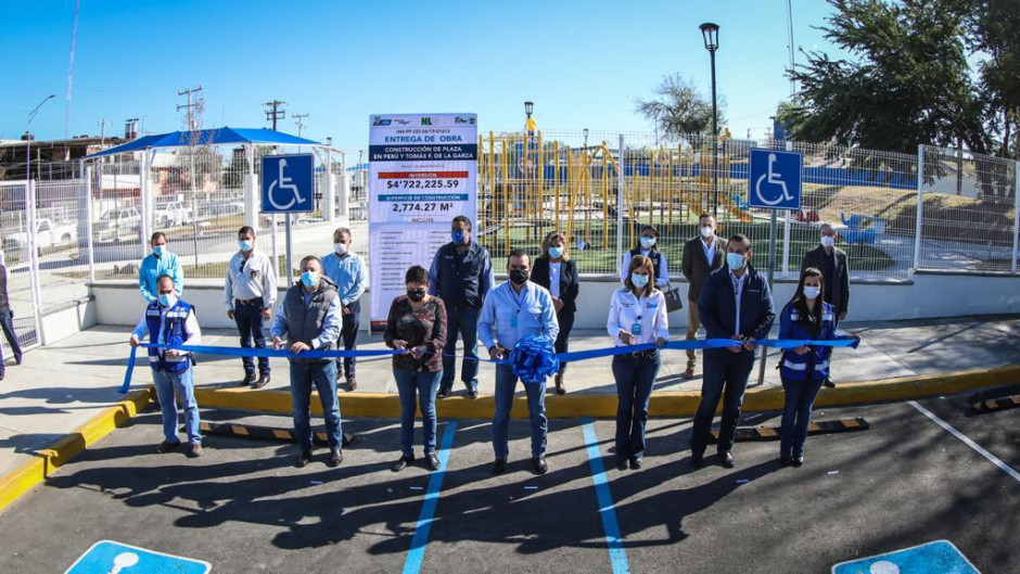 Cumple Rivas y entrega a vecinos de La Palacios nueva Plaza Pública