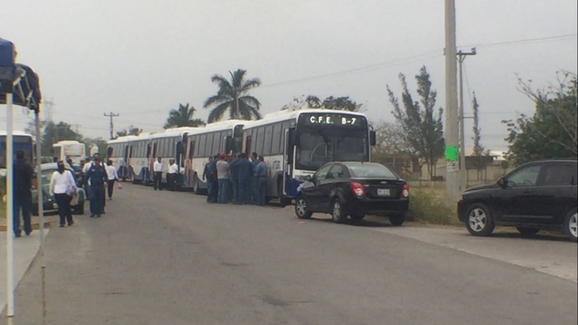 Bloquean acceso a la termoeléctrica de la CFE por presunta contaminación