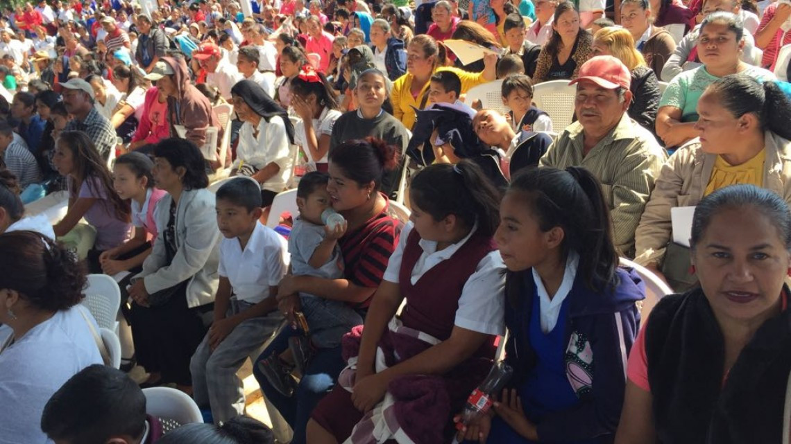 Entregan incentivos económicos municipales a estudiantes de Altamira