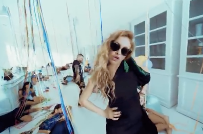 Paulina Rubio estrena sencillo "Desire"