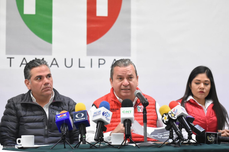 Venderá el PRI sus vehículos de lujo por falta de recursos