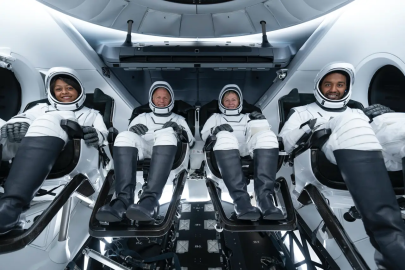El primer viaje comercial al espacio: ¡Seis tripulantes despegan este jueves!