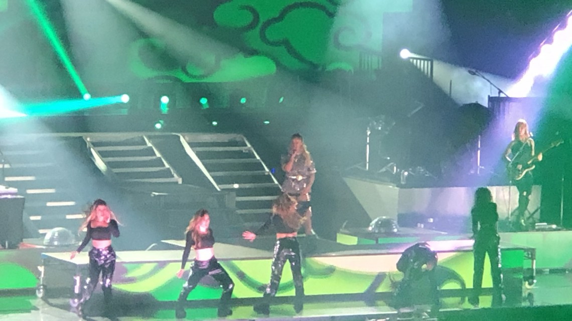 Gloria Trevi se convierte en 'Diosa de la noche' en el Payne Arena