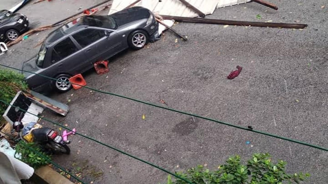 Graban sorprendente tromba en Malasia