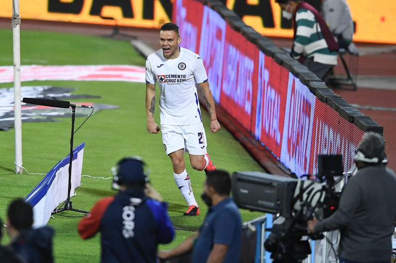 Cruz Azul arrolla al Ame en CU