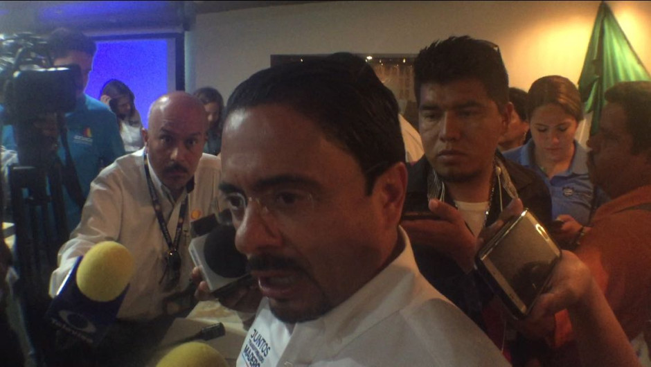 Ofrecerá alcalde digno festejo a maestros maderenses 