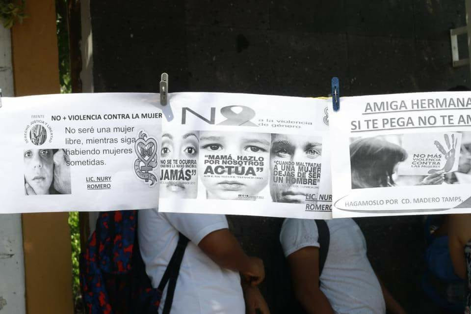 Diputada federal entrega silbatos de alerta a mujeres