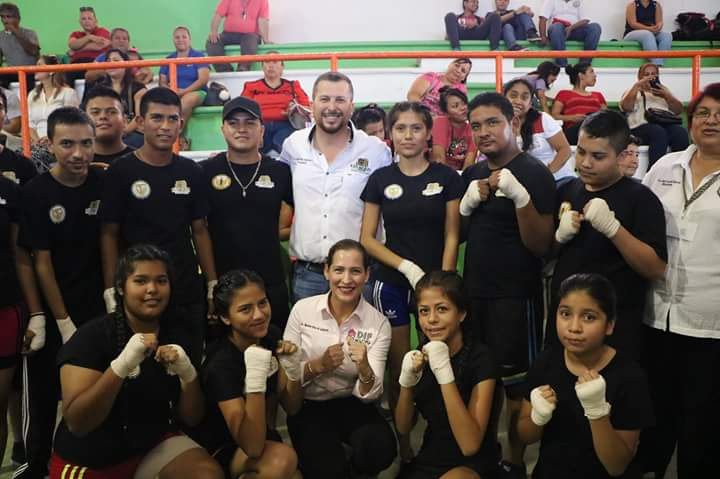 Primer Olimpiada Infantil por celebración del "Día del niño"