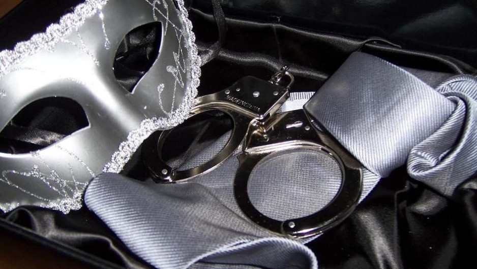 Detienen a pederasta que planeaba recrear '50 Sombras de Grey'