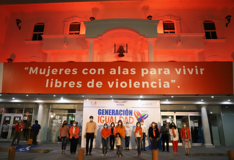 Pintan de Naranja por la Igualdad Palacio Municipal