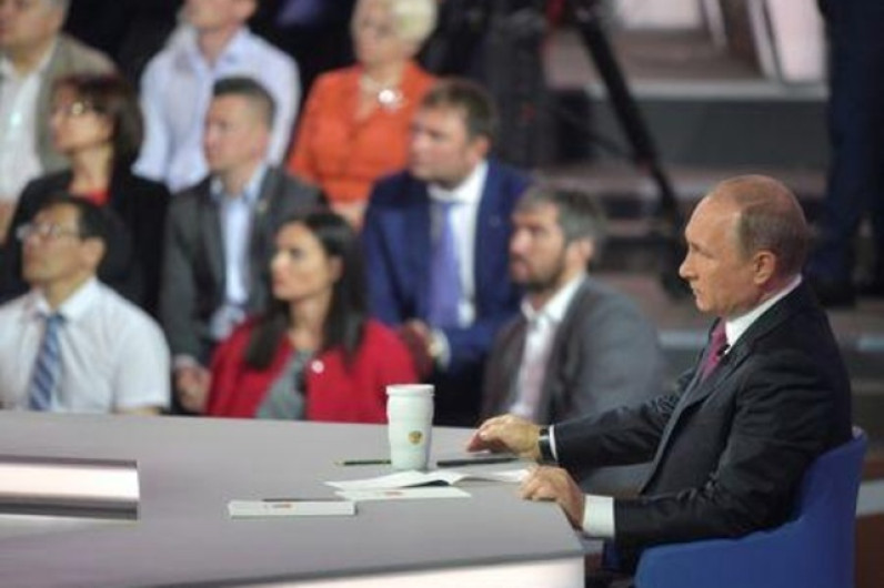 Comey no dio pruebas de intromisión rusa en elecciones de EU: Putin