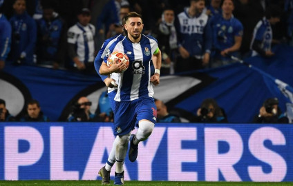 Héctor Herrera termina contrato con Porto