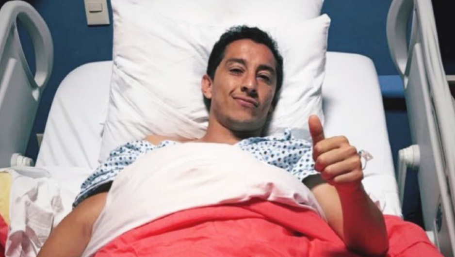 Andrés Guardado es operado con éxito 