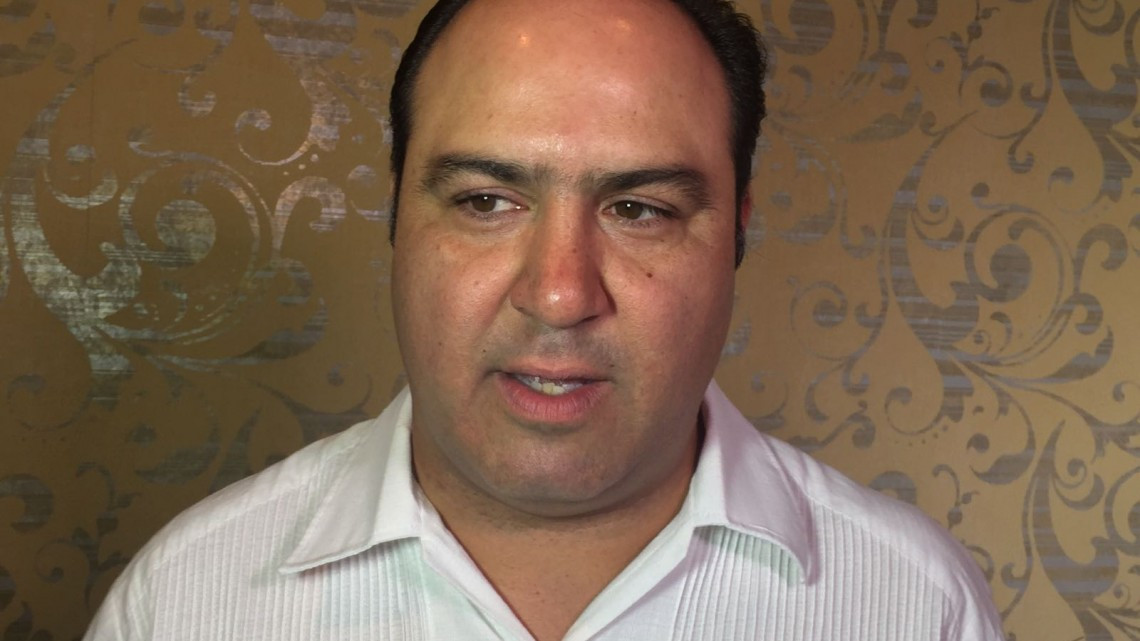 Carlos García convive con mamás de Matamoros 