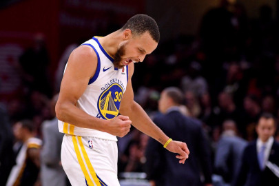  Warriors toma ventaja en final del Oeste en la NBA