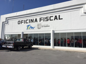 Extiende prórroga de descuentos en tenencias y licencias