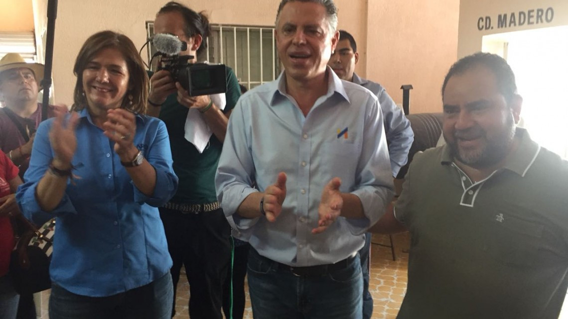 Jesús Nader hace alianzas con bases sindicales