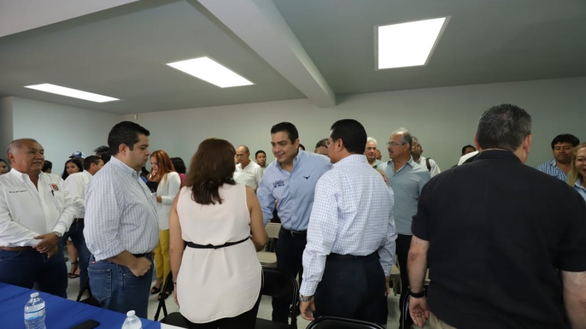 Respaldan constructores del norte a IGCV