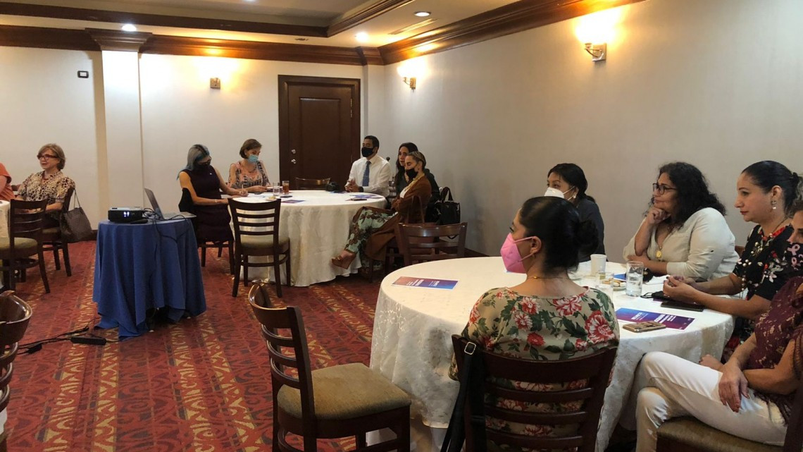 Empresarias invitan a cumbre para impulsar digitalización de negocios