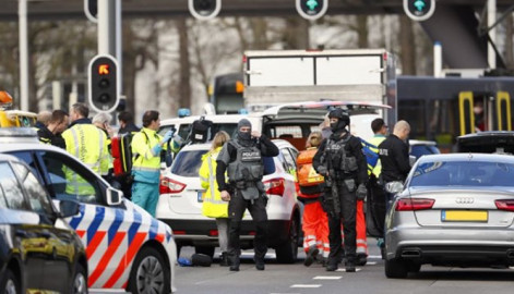 Deja varios heridos un tiroteo en un tranvía en Holanda