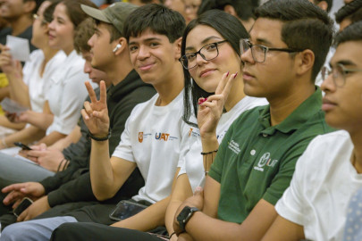 Entregan becas Futuro Tamaulipas a jóvenes de nivel superior
