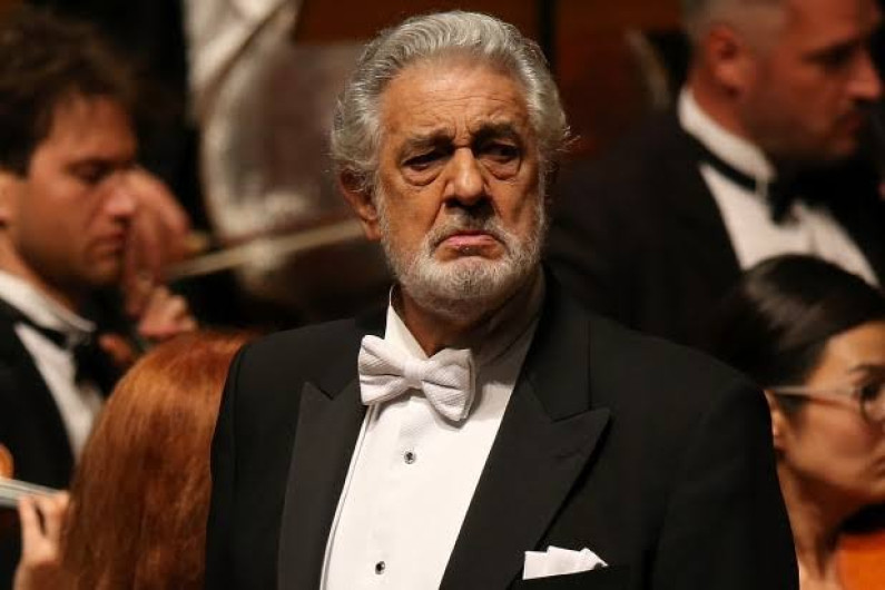 Plácido Domingo asegura que “ahora no se le puede decir nada a una mujer”