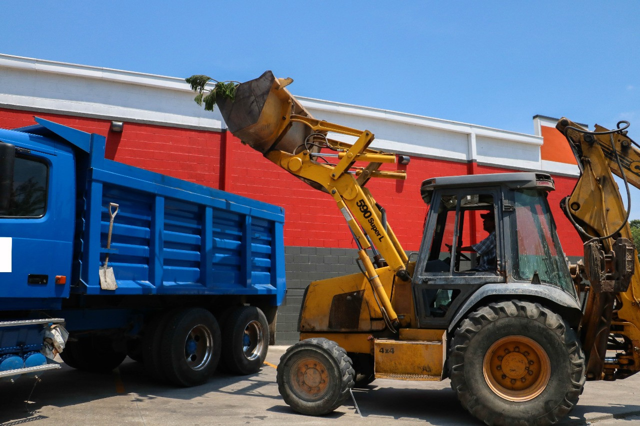 Vecinos agradecen al Gobierno de Madero por cuidar su patrimonio