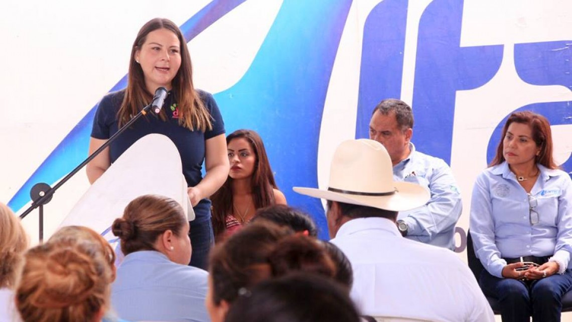 Inauguran cubierta metálica en Jardín de Niños