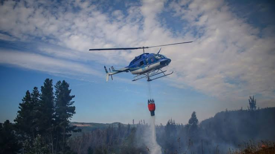 Reportan 40 incendios activos en Chile
