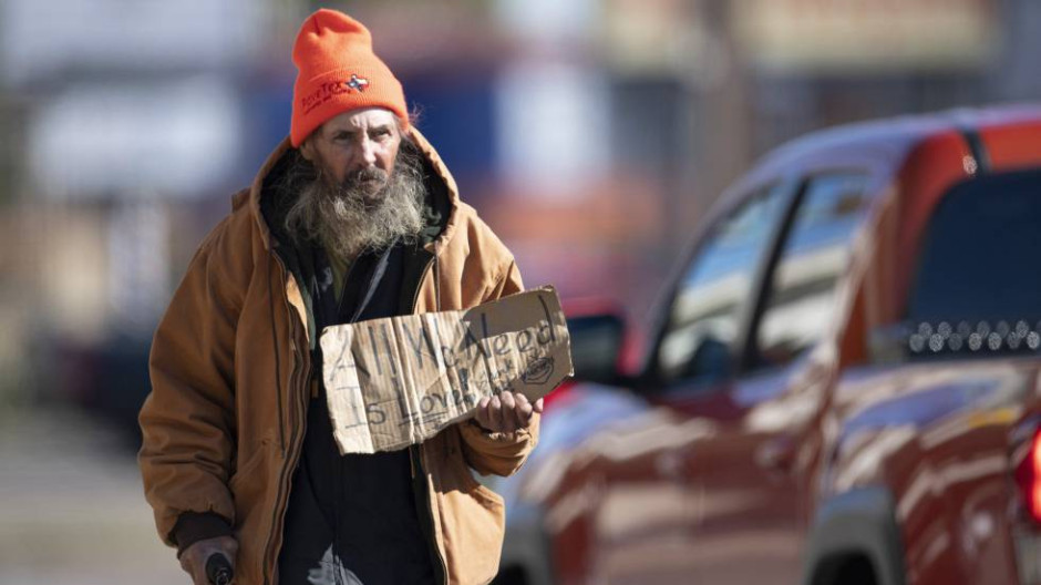Ciudad de Austin considera comprar el Microtel Inn para convertirlo en un refugio temporal