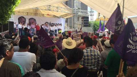 Impulsar el campo y mejorar carreteras, compromiso de AMLO