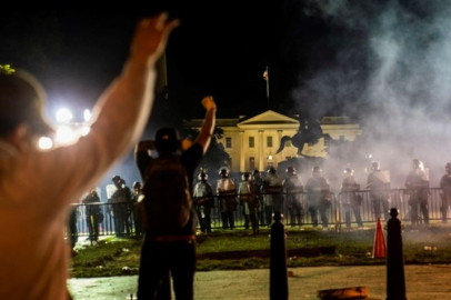 Donald Trump tuvo que ser resguardado en Bunker de la Casa Blanca tras las protestas