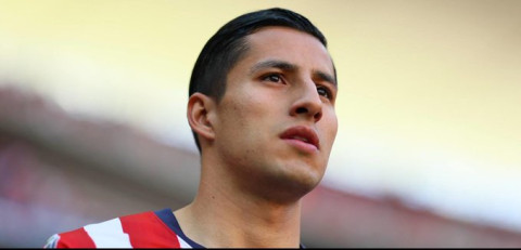 Carlos Cisneros sufre lesión y será baja de Chivas