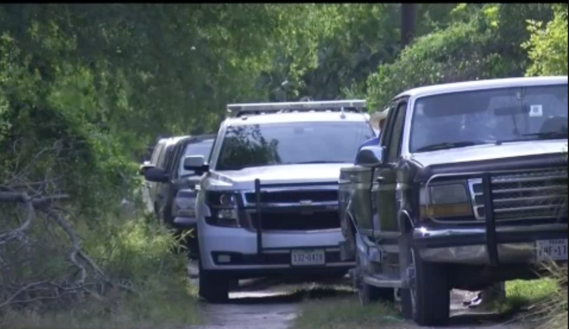 Encuentran a hombre sin vida al interior de su camioneta