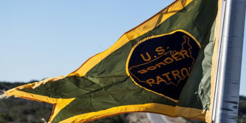 Corte de EUA aprueba la continuación del programa "Quédate en México" 