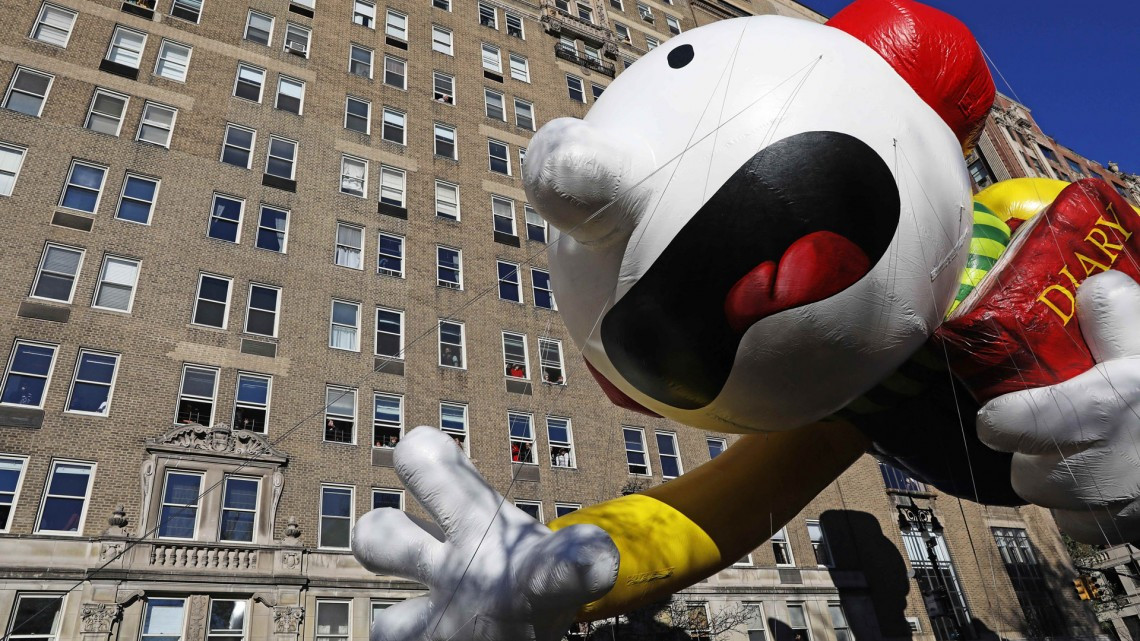 Aquí una vista al desfile de Día de Acción de Gracias de Macy's