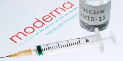 Ante cepa sudafricana, alistan pruebas de vacunas de Moderna contra Covid-19