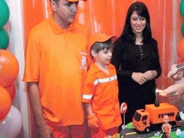 Niño se viste como basurero en su cumpleaños en honor a su papá