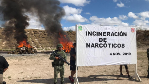 Realizan quema de enervantes en Cuartel Militar