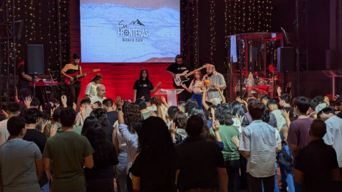 Invitan a jóvenes a congreso religioso