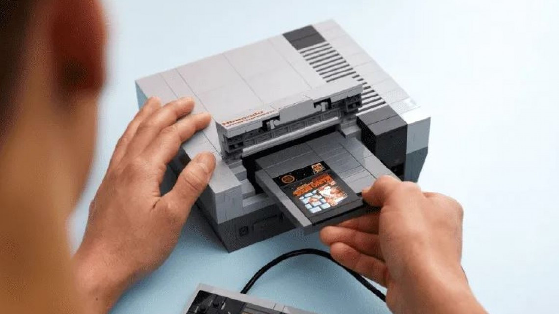 Lego y Nintendo lanzan set de consola NES con televisor retro