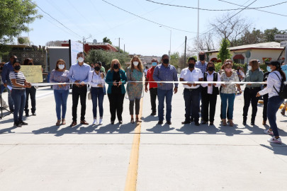 Inauguró Maki Ortiz otra calle en la colonia Arboledas Ribereña 