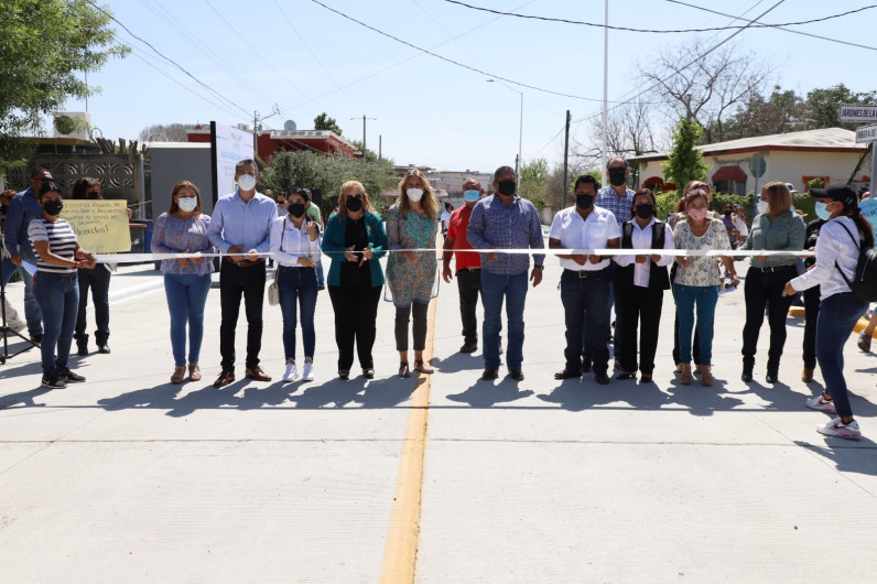 Inauguró Maki Ortiz otra calle en la colonia Arboledas Ribereña 