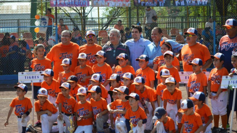 Inauguran torneo `Otoño-Invierno´