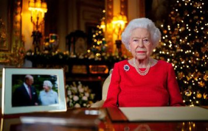 "Lo echa mucho de menos", la confesión de Isabel II sobre su marido en Navidad
